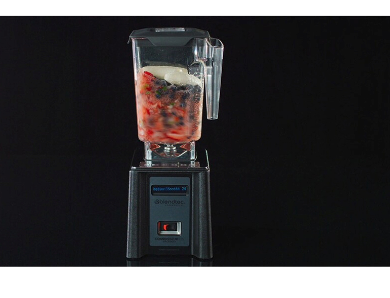 BLENDTEC - C825D46E-EU - Frullatore professionale SPACESAVER 825 con 1 caraffa FOURSIDE con coperchio ventilato (1800 W) - (3,8 HP)